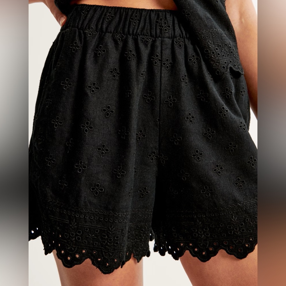 Abercrombie Linen-Blend Embroidered Pull-On Short